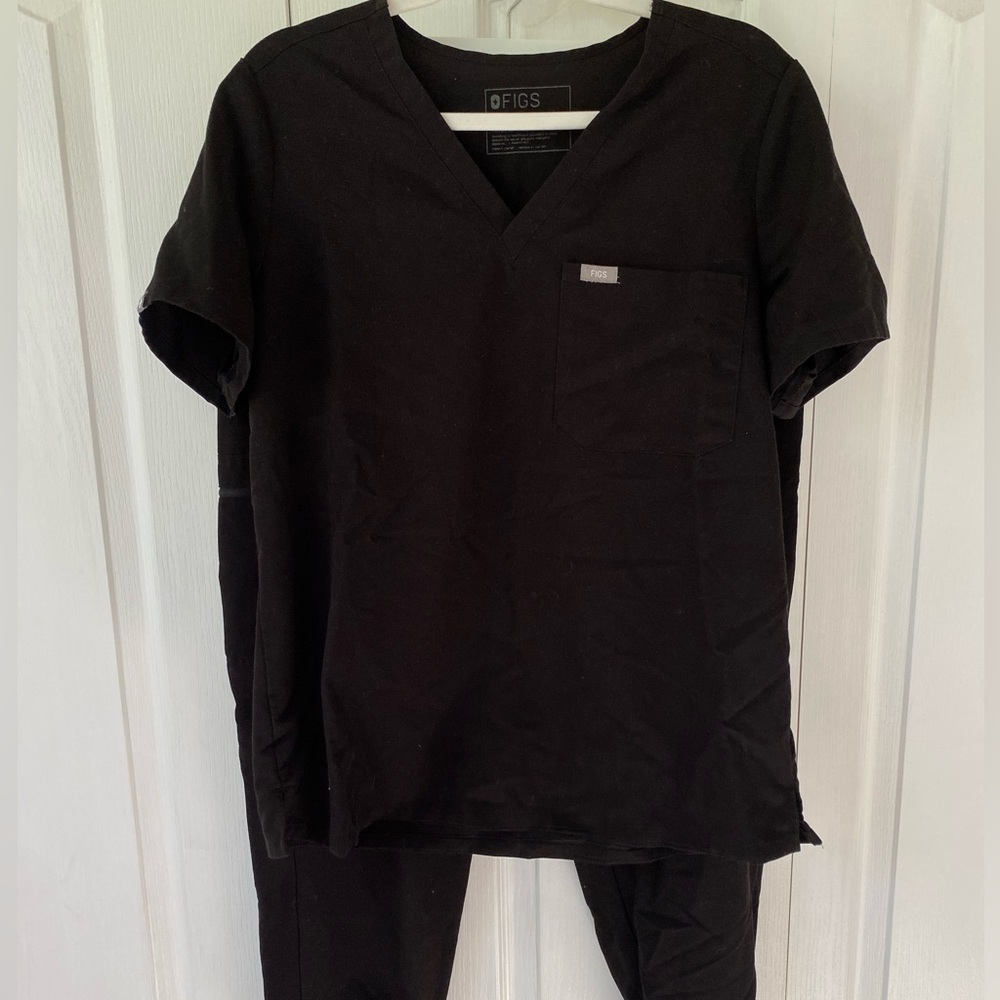 FIGS High-Waisted Black Scrub Set